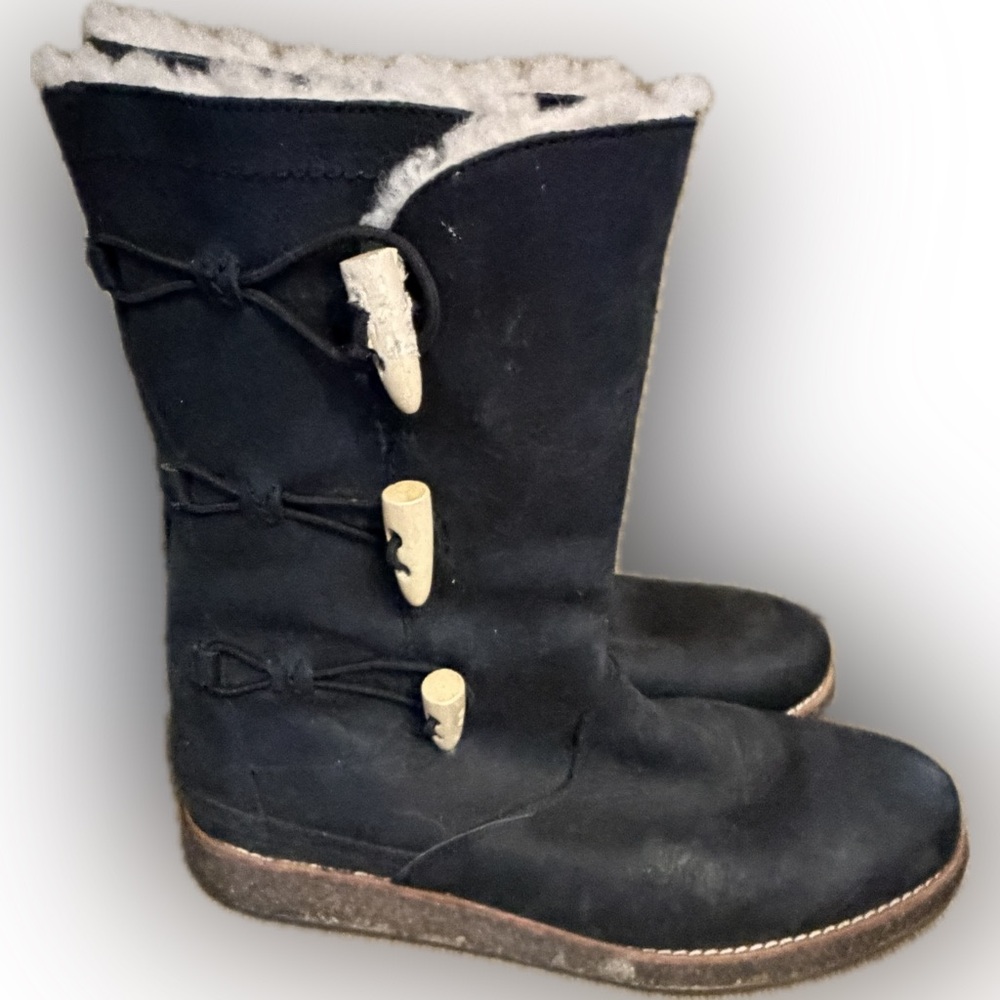 UGG Kaya Leather & Sheepskin  Toggle Boots as is